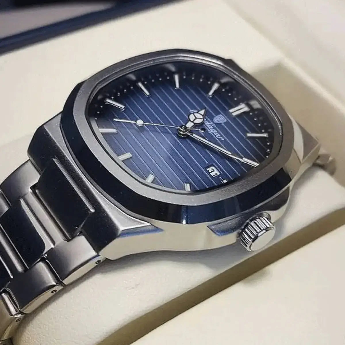 Men's Luxe Nautilus™ Watch with Complimentary Bracelet Kit – Incredible Deal!